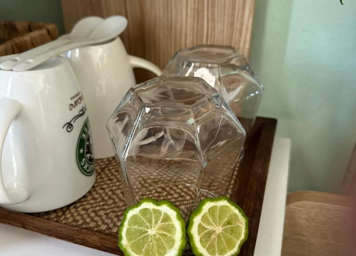 Mild Room Sea View Room For Rent 피피섬