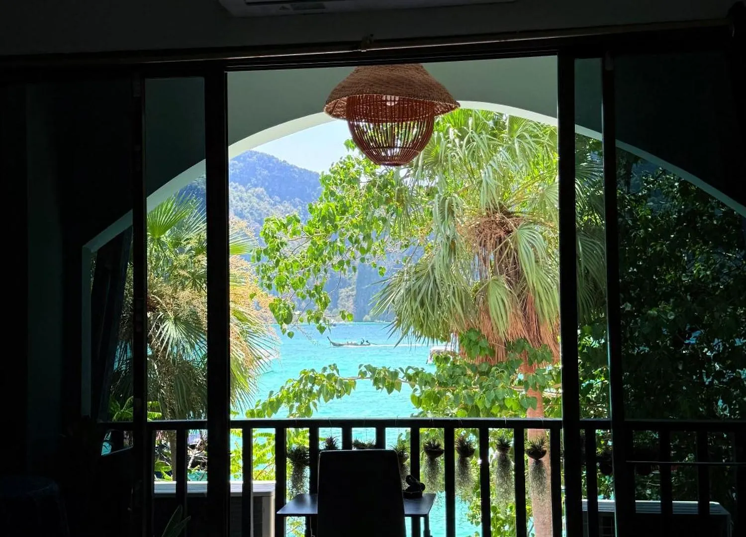 Mild Room Sea View Room For Rent 피피섬 아파트